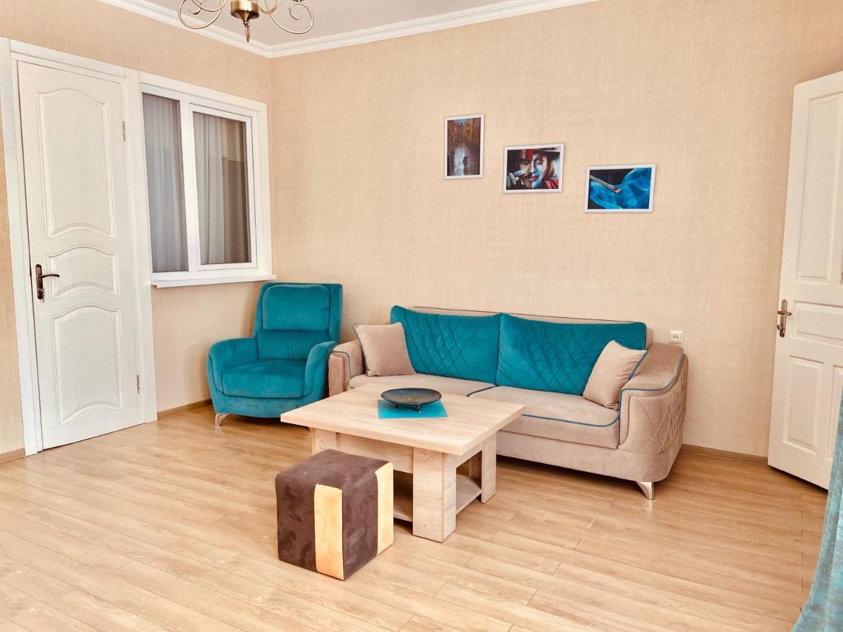 9 Borbalo Street Apartment With Terrace Тбилиси Екстериор снимка